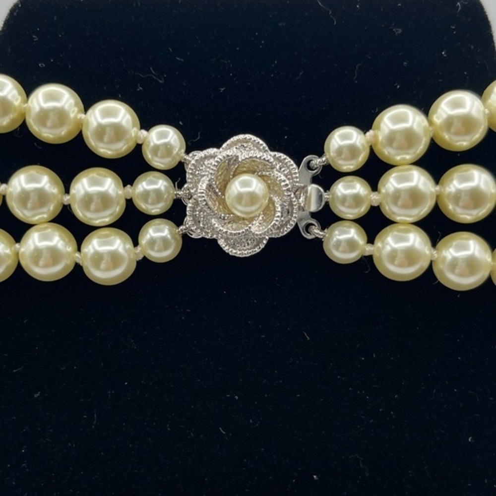Camrose and Kross long three strand necklace - Picture 3 of 5